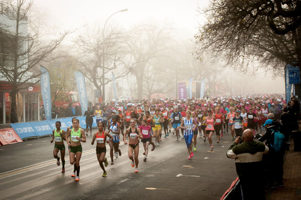 Irvette Van Zyl wins Stellenbosch Ladies Race